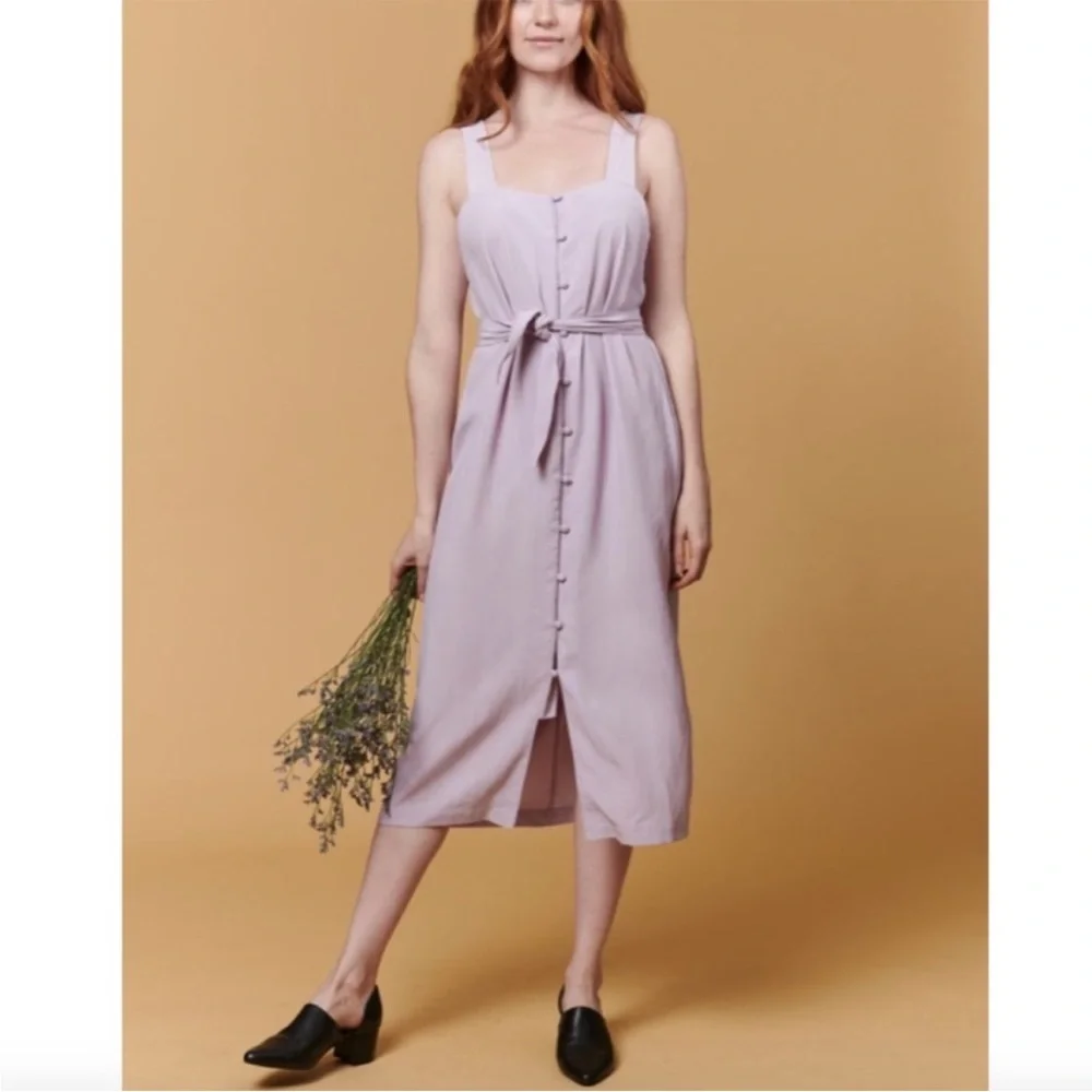 ☑️ Whimsy + Row Samantha Lavendar Purple Button Midi Dress - Picture 3 of 15